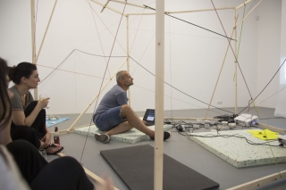 photo/6dc381d0-e21d-41fe-b397-9b9a9e756af2-3