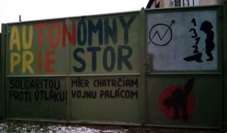 photo/b4de710f-81e4-4b26-a732-571bfb19cd8a-3