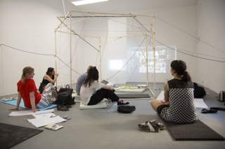 photo/f5966611-f32f-4a7c-922e-657ae396fcb6-3